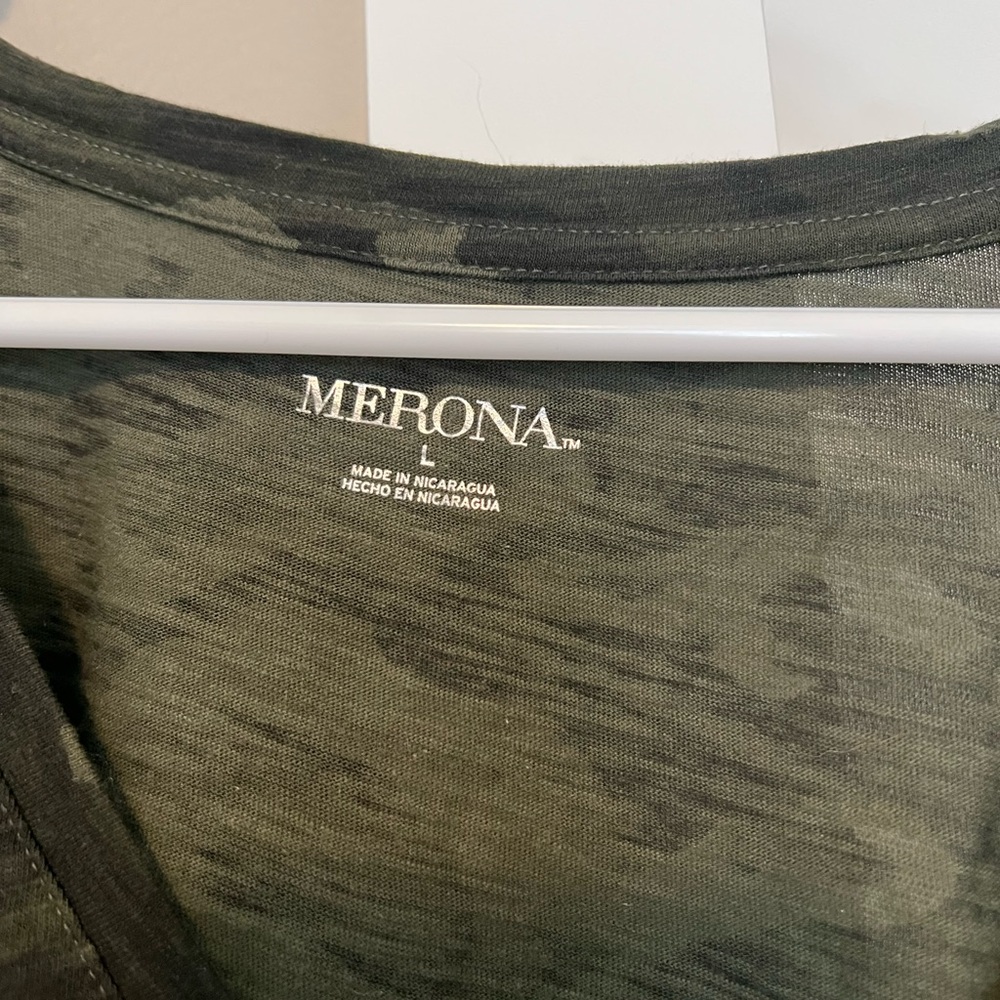 Merona Camo Fitted Short Sleeve Tee - Picture 2 of 3